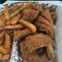 Soul Food Shak - Catfish and wings!