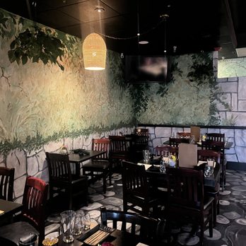 Nolia - Dining room - Wine Bars Near Me - Centennial, Colorado