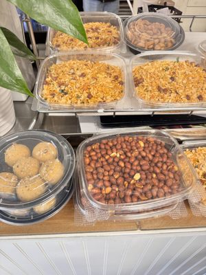 Radhe Chaat by null