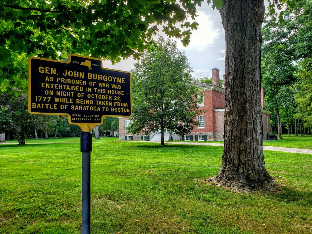 1774 BURGOYNE HOUSE Updated June 2024 24 Broad St, Kinderhook, New