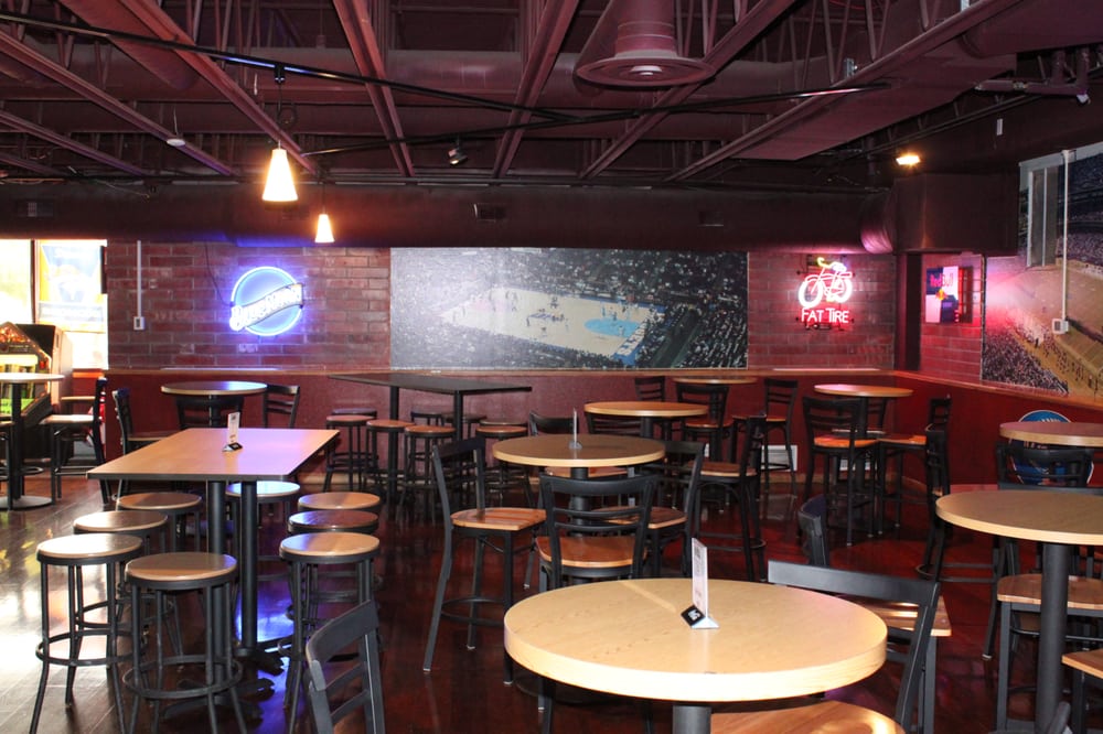 CRUISERS BAR Updated June 2024 28 Photos & 33 Reviews 715 Horizon