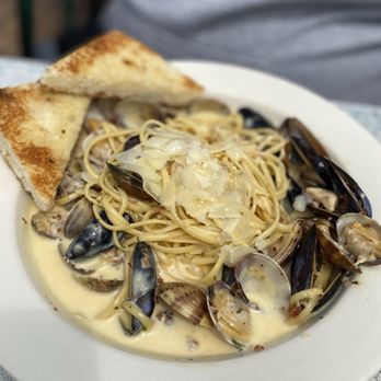Salish Grill - Manila Clams & Penn Cove Mussels Linguine - American Near Me - Port Townsend, Washington Salish Grill - Manila Clams & Penn Cove Mussels Linguine - American Near Me - Port Townsend, Washington