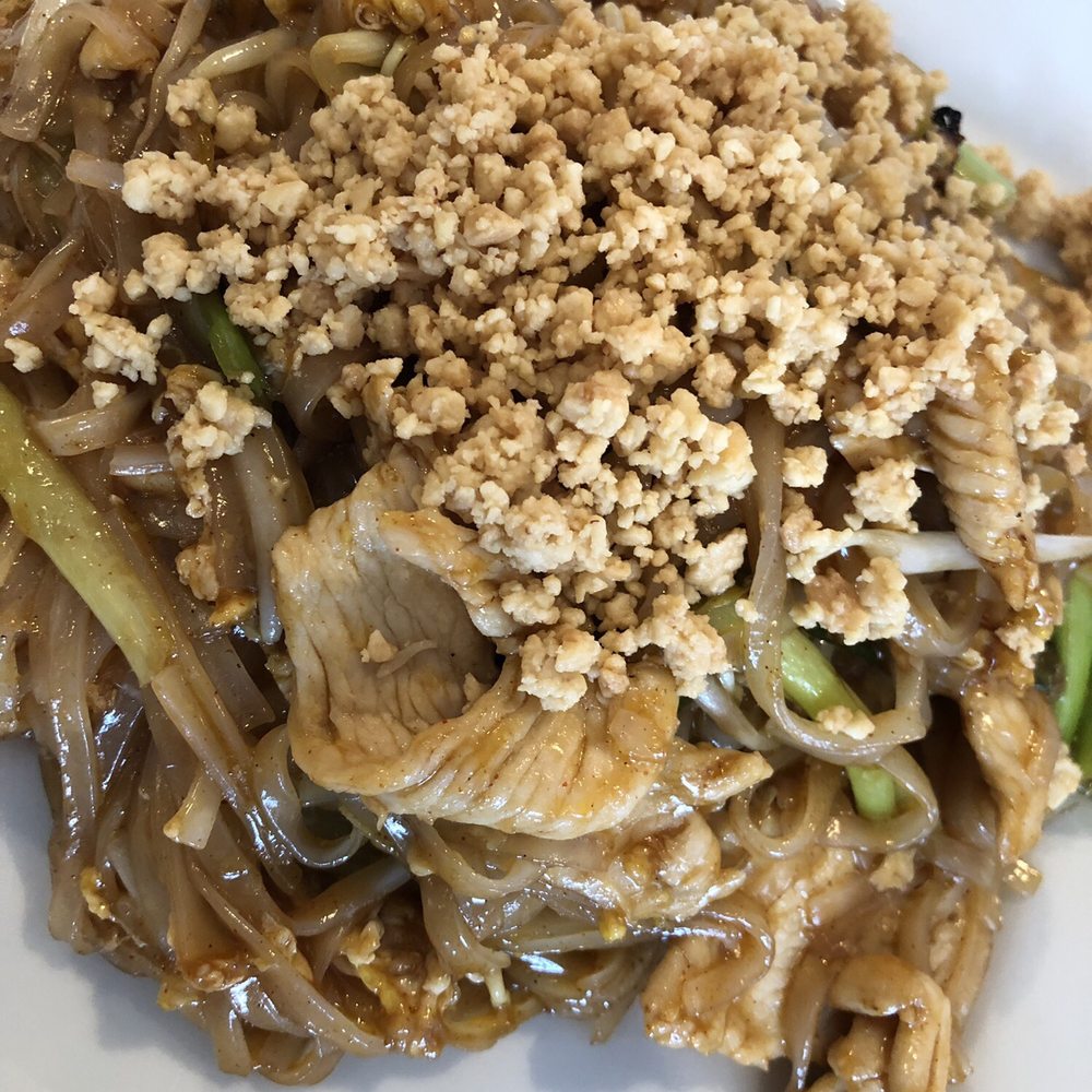 Tarntip Thai Cuisine - Chicken Pad Thai - Thai Near Me - Fredericksburg, Virginia Tarntip Thai Cuisine - Chicken Pad Thai - Thai Near Me - Fredericksburg, Virginia