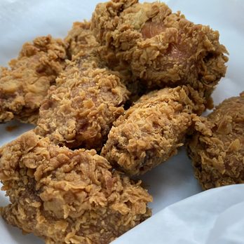 Sam's Delicatessen - Side Dish - Chicken Wings ($12.25): so ono - eat when fresh :) - Korean Near Me - Honolulu, Hawaii Sam's Delicatessen - Side Dish - Chicken Wings ($12.25): so ono - eat when fresh :) - Korean Near Me - Honolulu, Hawaii