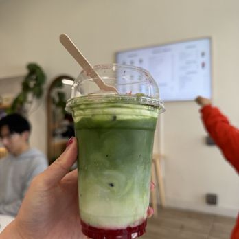 Ceré Tea - Strawberry Matcha Einspanner - Coffee & Tea Near Me - Burlingame, California Ceré Tea - Strawberry Matcha Einspanner - Coffee & Tea Near Me - Burlingame, California