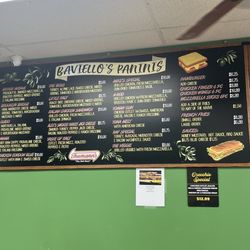 Baviellos Deli