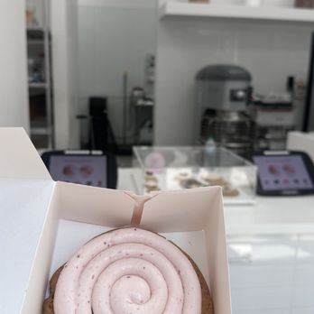 Crumbl - Chelsea - No Line - Bakeries Near Me - New York, New York
