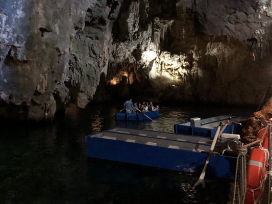 Grotta dello Smeraldo by null