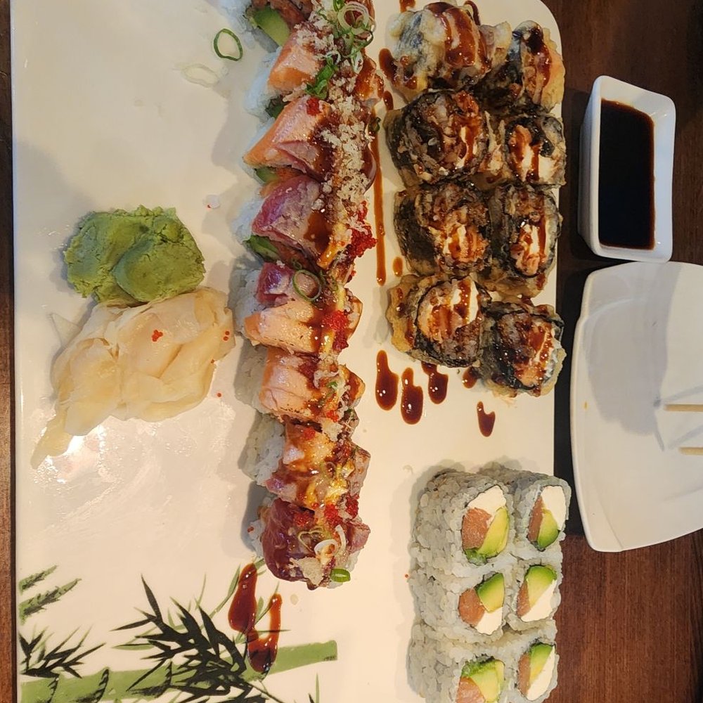 Fontana Sushi - Sushi Bars Near Me - Centennial, Colorado