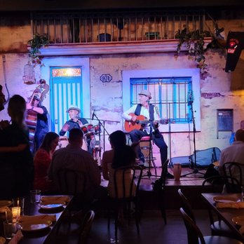 Cafe La Trova - Live music - Cocktail Bars Near Me - Miami, Florida