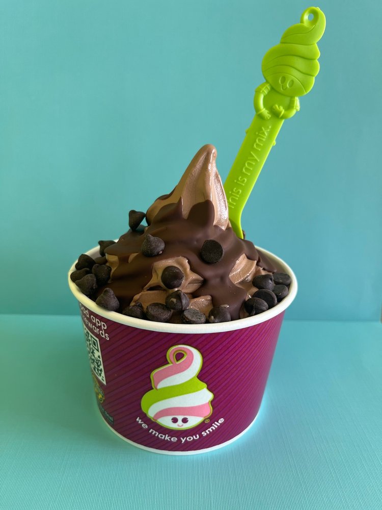 MENCHIE’S FROZEN YOGURT 687 Photos & 108 Reviews 12719 Main St