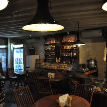 York & Albany - Inside York and Alabany's Nonnas - Bars Near Me - London, XGL