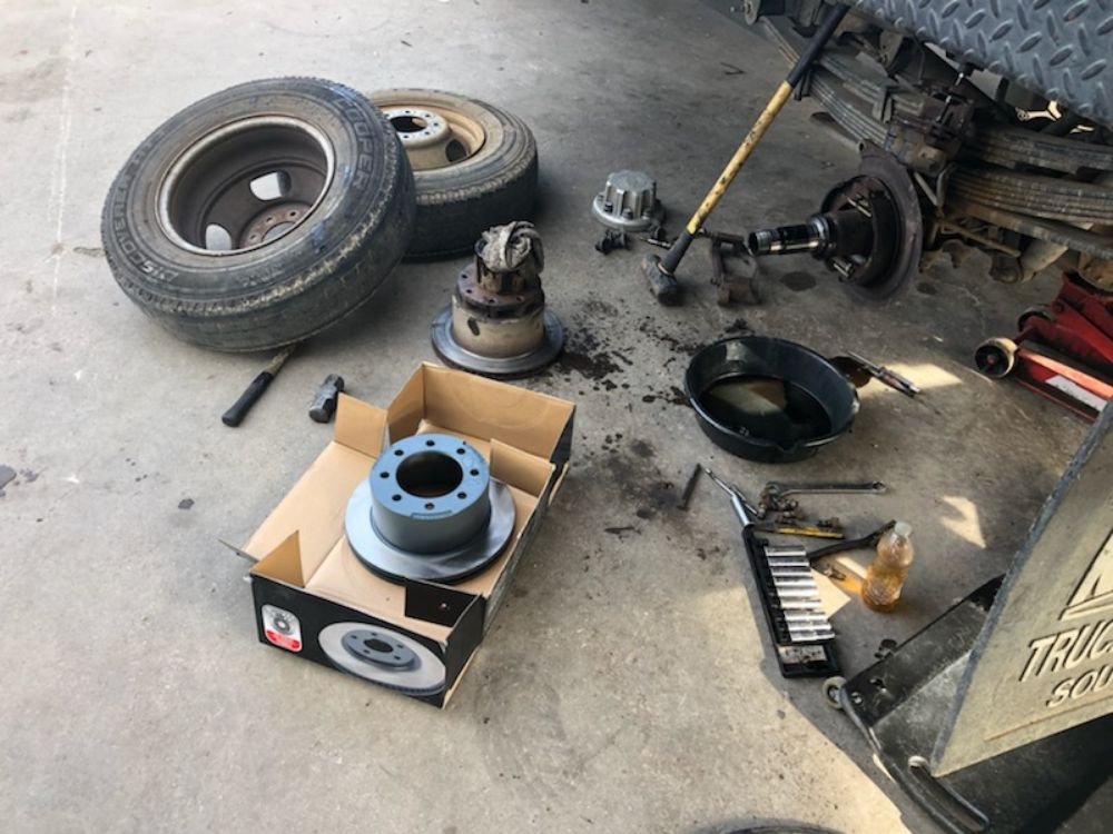 RODRIGUEZ TIRE SERVICE Updated September 2024 17 Photos 2867 S