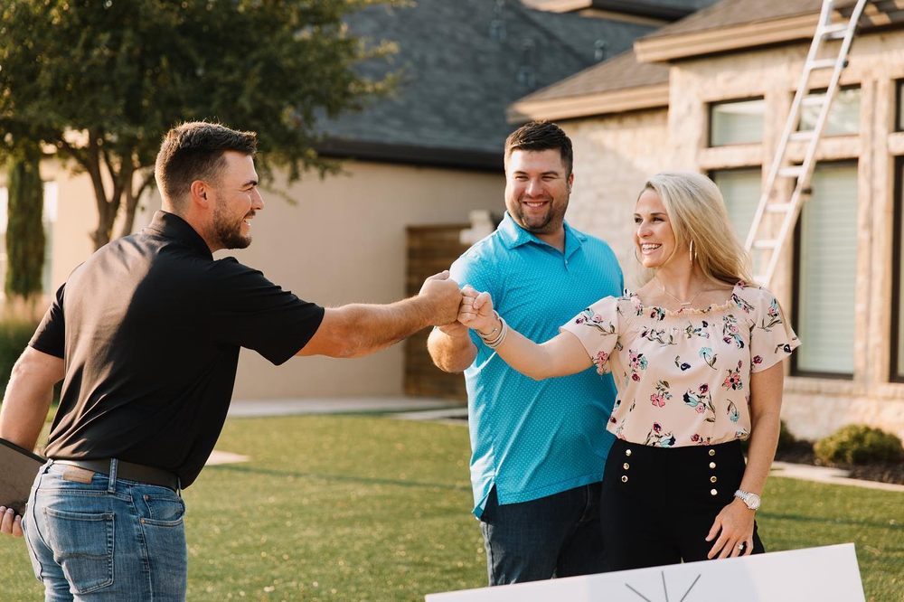 Slide of Good Guys Roofing
