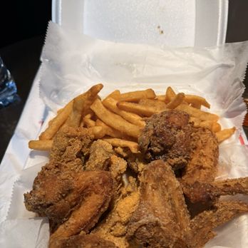 JJ Fish and Chicken - Fish and wings - Fast Food Near Me - Chicago, Illinois JJ Fish and Chicken - Fish and wings - Fast Food Near Me - Chicago, Illinois