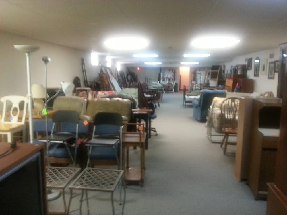 NEW & USED OUTLET Updated September 2024 418 W King St