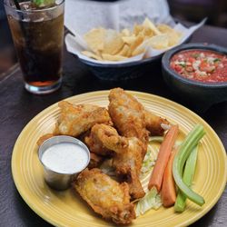 Cisco's - Happy Hour Chicken Wings