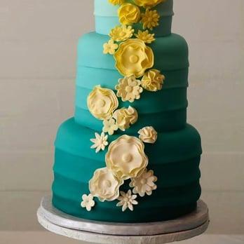 Lolo's Cakes & Sweets - Gorgeous vow renewal wedding cake!! - Bakeries Near Me - Crestview, Florida