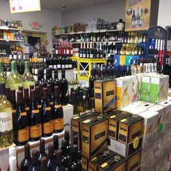 Malchos Market - Selection of wines