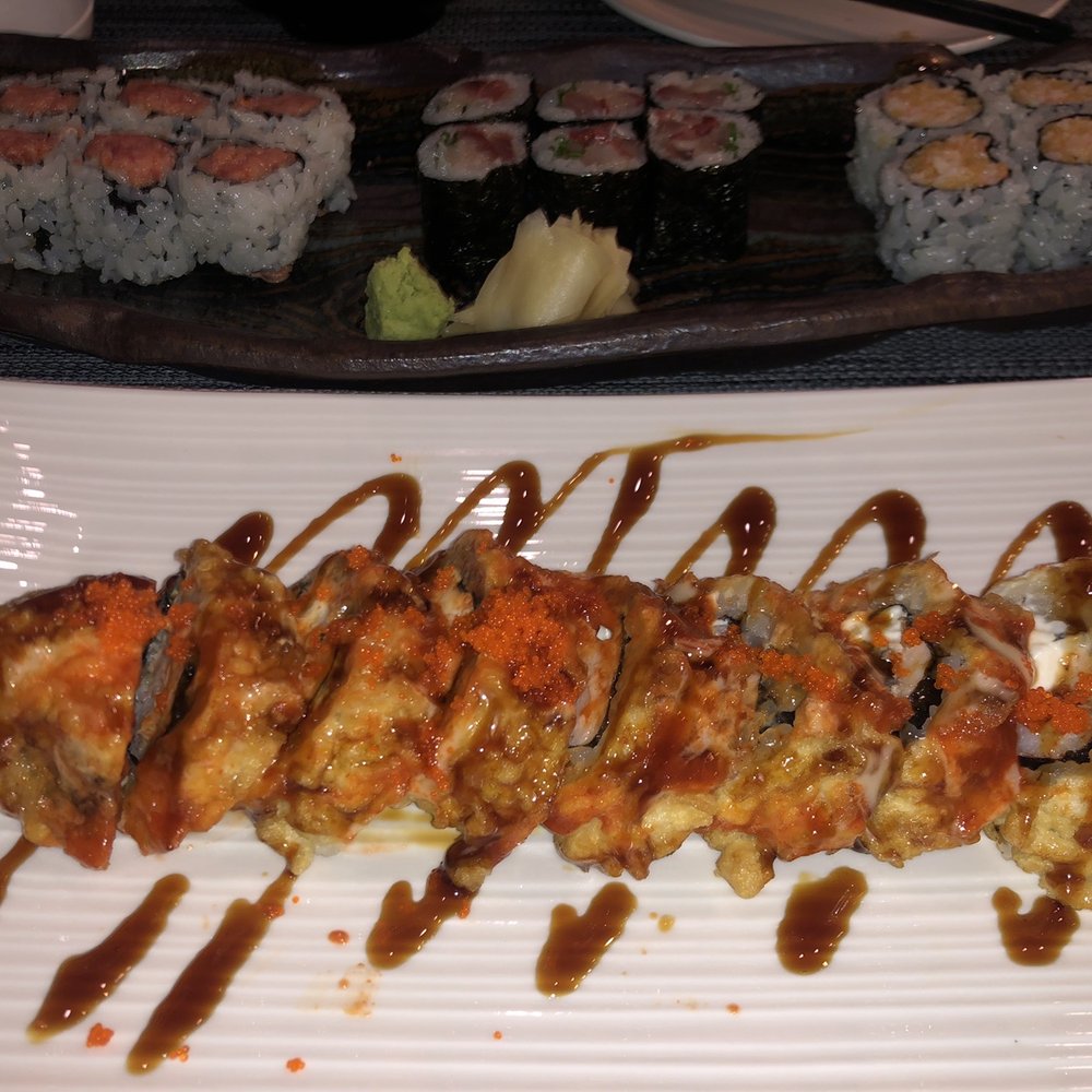 Sake Kawa - HWY 17 Roll and classic rolls - Sushi Bars Near Me - Astoria, New York Sake Kawa - HWY 17 Roll and classic rolls - Sushi Bars Near Me - Astoria, New York