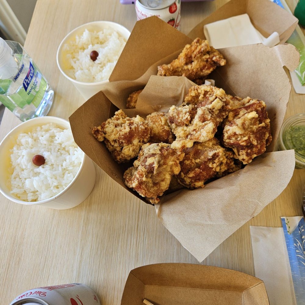 Tenkatori Hilo - Side rice and 8 pieces chicken - Japanese Near Me - Hilo, Hawaii Tenkatori Hilo - Side rice and 8 pieces chicken - Japanese Near Me - Hilo, Hawaii