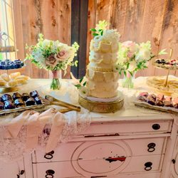 Lovey's Bakery