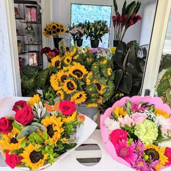Florena - Florists Near Me - Encinitas, California