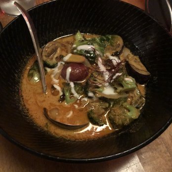 Wayla - Maa's Gaeng Pak - homestyle veggies, yellow curry, coconut cream - Thai Near Me - New York, New York