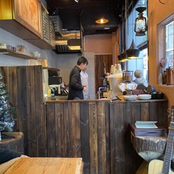 LHC Coffee - Inside