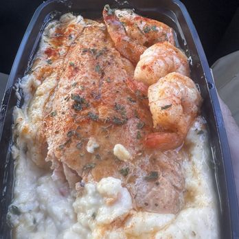 Smackin - Special for the night salmon shrimp and grits ( it came with 6 shrimp but I ate some before getting the picture I smelled way to good ) - Food Trucks Near Me Smackin - Special for the night salmon shrimp and grits ( it came with 6 shrimp but I ate some before getting the picture I smelled way to good ) - Food Trucks Near Me