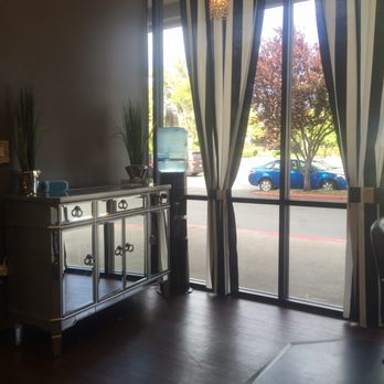 Mirror Mirror - Hair Stylists Near Me - Citrus Heights, California