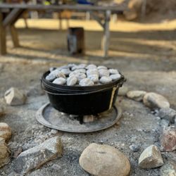 Coloma Outdoor Discovery School - The cornbread cooking