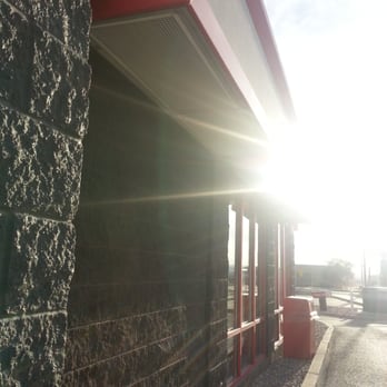 Arby's - a view in the drive thru - Fast Food Near Me - Albuquerque, New Mexico