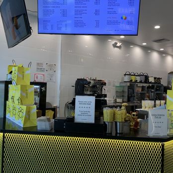 Sunright Tea Studio - Alhambra - What you see when you walk in - Bubble Tea Near Me - Alhambra, California