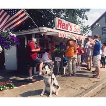 Red's Eats - Sasha in front of Red's after Debbie's accommodating us. - Seafood Near Me - Wiscasset, Maine