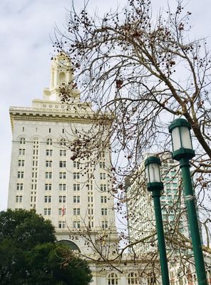 Oakland City Hall by null