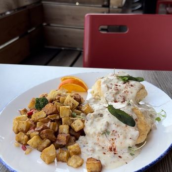 Kitchen 15 - Biscuits and gravy - Breakfast & Brunch Near Me - Sacramento, California