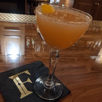 Frankie’s - Cocktail - Cocktail Bars Near Me - Oceanside, California