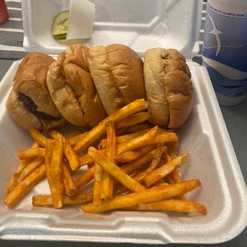 Seeburger's Cheeseburgers - Slider combo with an extra burger - American Near Me - New Baltimore, Michigan