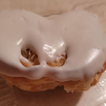 Chrusciki Bakery - Mini Pastry Heart: A sweet treat that fits in the palm of your hand, excellent mid-afternoon treat - Bakeries Near Me - Depew, New York