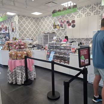 Kilwins Ice Cream - Chocolate - Fudge - Ice Cream & Frozen Yogurt Near Me - Northville, Michigan