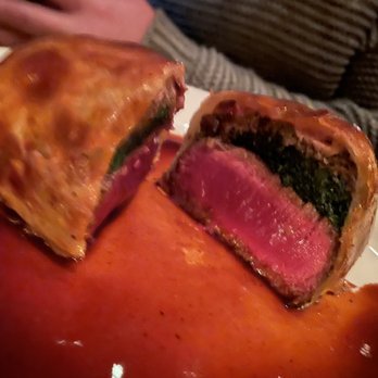 Mooo.... Beacon Hill - Tenderloin of Beef Wellington - Steakhouses Near Me - Boston, Massachusetts