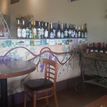 Canyon Crest Winery - Wine Bars Near Me - Riverside, California