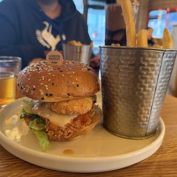 Gordon Ramsay Burger - GFC Chicken Sandwich - Salad Near Me - Chicago, Illinois