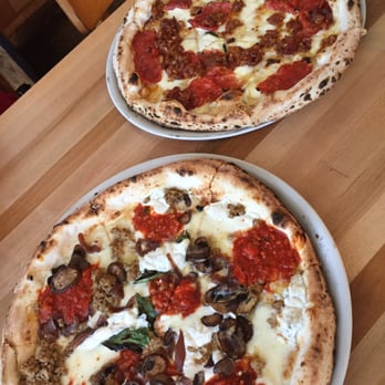 Cane Rosso - Wine Bars Near Me - Carrollton, Texas