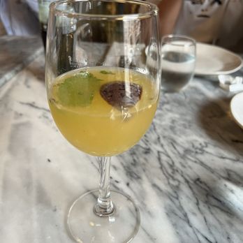 Sumaya - Passion fruit sangria - Lebanese Near Me - Lisbon, 11