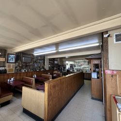 Hickory House - Atmosphere
