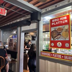 Mount Dora Marketplace - Variety is the spice of life!