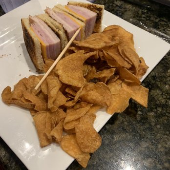 Jonathan's Grille - Custom club with kettle chips - Sports Bars Near Me - East Ridge, Tennessee Jonathan's Grille - Custom club with kettle chips - Sports Bars Near Me - East Ridge, Tennessee