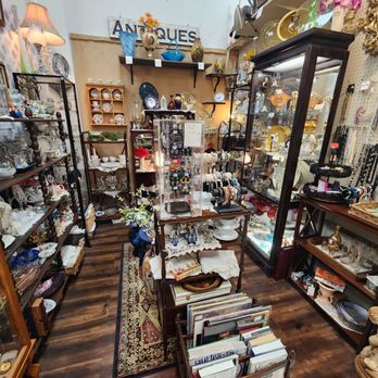 Cooper City Antique Mall - Antiques Near Me - Cooper City, Florida Cooper City Antique Mall - Antiques Near Me - Cooper City, Florida